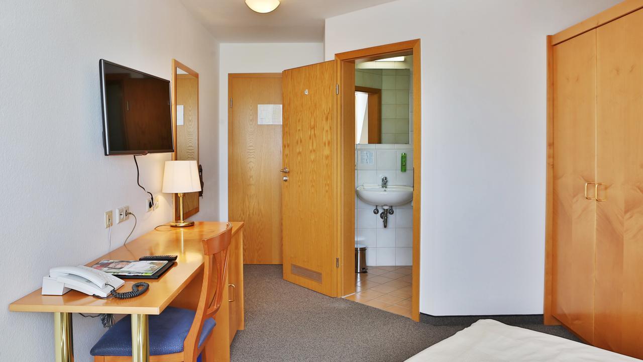 Hotel Alznauer Hof Gomaringen Eksteriør billede